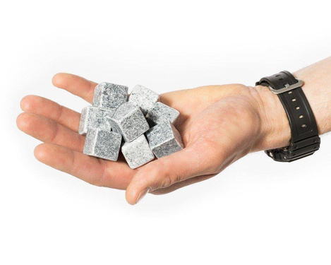 Cuburi de piatră pentru băuturi