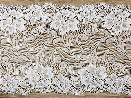 Decorațiune de dantelă - 9 m - 1 buc.