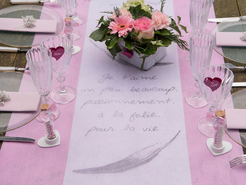 Suport de masă din nețesut - roz - 30 cm x 10 m - 1 buc.