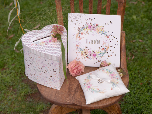 Pernă cu inel alb cu flori - 1 buc.