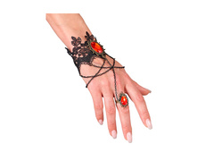 Brățară din dantelă cu inel și cristale roșii