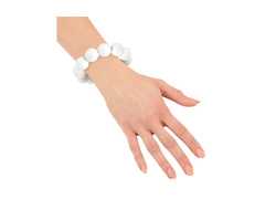 Brățară disco 70 cu mărgele albe.