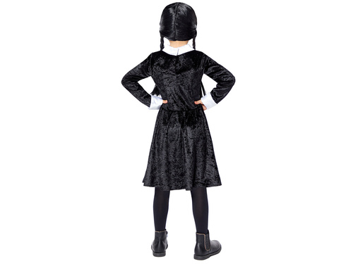 Costum de miercuri pentru o fată