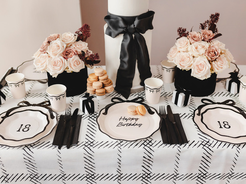 Farfurii aniversare "Hello 18" - 18 cm - 6 buc.