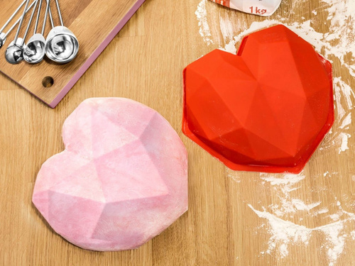 Matriță 3D pentru tort în formă de inimă - 1 buc.