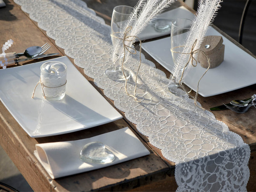 Dantelă pentru decorarea mesei - alb - 18 cm x 3 m - 1 buc.