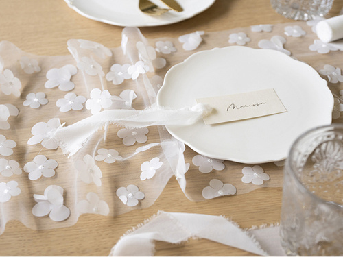 Suport de masă decorat cu flori albe - 26 cm x 5 m - 1 buc.