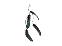 Broșă neagră cu pene