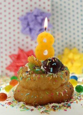 Lumânarea numărul opt 8 Mazăre - 1 buc.