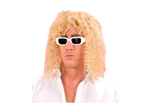 Peruca blondă a cântăreței