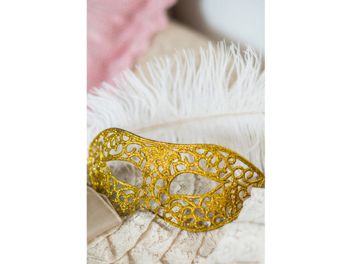 Mască de carnaval cu sclipici auriu